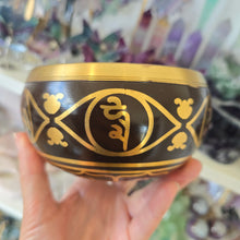 Load image into Gallery viewer, Singing Bowl - Tree of Life - 12 cm
