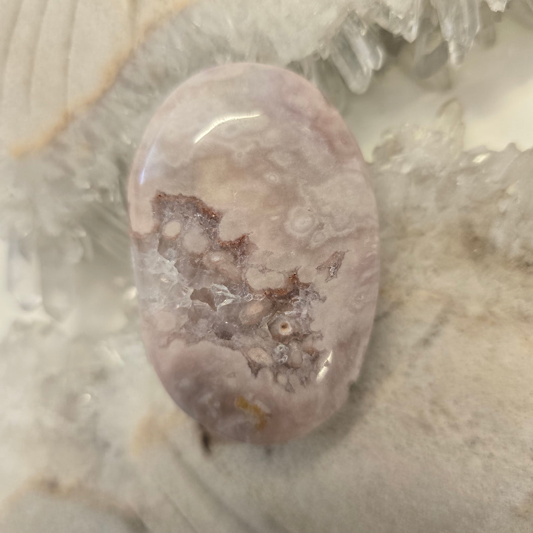 Flower Agate Palmstone