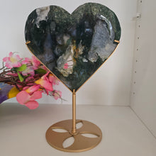 Load image into Gallery viewer, Moss Agate Heart with Stand
