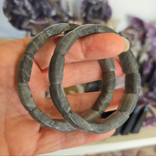 Load image into Gallery viewer, Labradorite Bracelet  - High Quality
