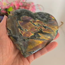 Load image into Gallery viewer, Labradorite Heart with stand
