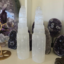 Load image into Gallery viewer, Selenite Tower - 20 cm
