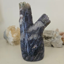 Load image into Gallery viewer, Moss Agate Owl in Tree Stump

