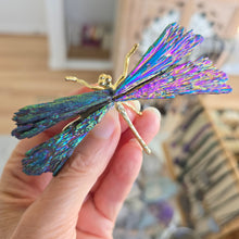 Load image into Gallery viewer, Aura Kyanite Dragonfly - Rainbow
