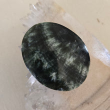 Load image into Gallery viewer, Seraphinite Palmstone

