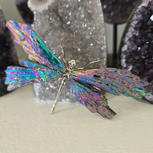 Load image into Gallery viewer, Aura Kyanite Dragonfly - Rainbow
