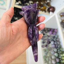 Load image into Gallery viewer, Chevron Amethyst Rose with Stand
