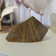 Load image into Gallery viewer, Rutile Quartz Freeform
