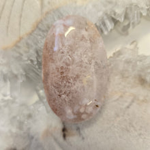 Load image into Gallery viewer, Flower Agate Palmstone
