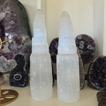 Load image into Gallery viewer, Selenite Tower - 20 cm
