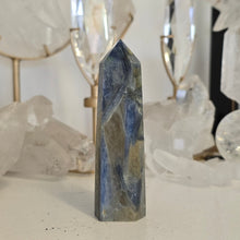 Load image into Gallery viewer, Blue Kyanite Tower

