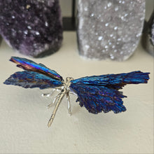 Load image into Gallery viewer, Aura Kyanite Dragonfly - Blue
