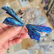 Load image into Gallery viewer, Aura Kyanite Dragonfly - Blue
