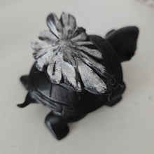 Load image into Gallery viewer, Chrysanthemum Stone Turtle
