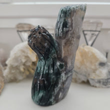 Load image into Gallery viewer, Moss Agate Owl in Tree Stump
