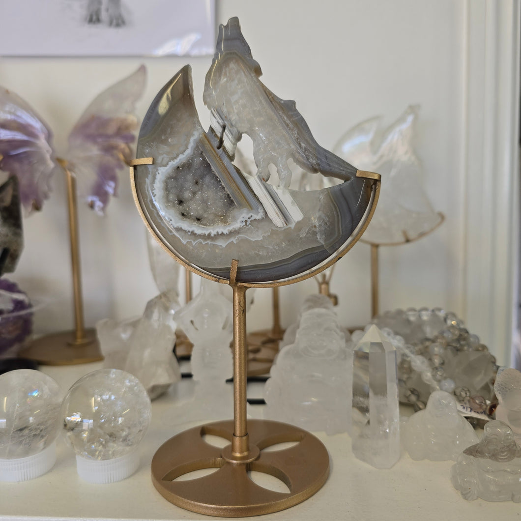 Druzy Agate Howling Wolf