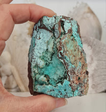 Load image into Gallery viewer, Druzy Chrysocolla
