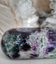 Load image into Gallery viewer, Feather Fluorite Palmstone with Rainbows
