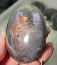 Load image into Gallery viewer, Purple Labradorite Palmstone
