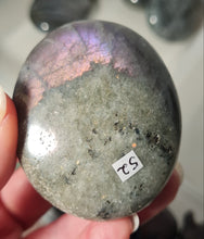Load image into Gallery viewer, Purple Labradorite Palmstone
