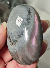 Load image into Gallery viewer, Purple Labradorite Palmstone

