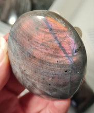 Load image into Gallery viewer, Purple Labradorite Palmstone
