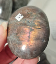 Load image into Gallery viewer, Purple Labradorite Palmstone
