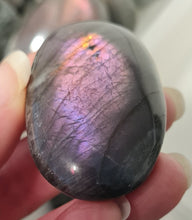 Load image into Gallery viewer, Purple Labradorite Palmstone
