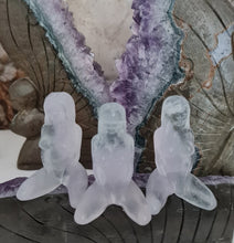 Load image into Gallery viewer, Fluorite Kneeling Lady
