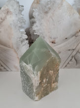 Load image into Gallery viewer, Green Quartz Rough Point
