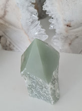 Load image into Gallery viewer, Green Quartz Rough Point
