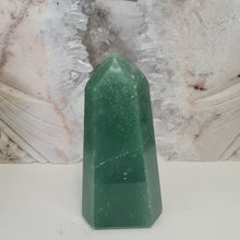Load image into Gallery viewer, Green Quartz Tower
