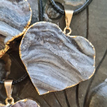 Load image into Gallery viewer, Chalcedony Agate Druze Heart Pendant - GP
